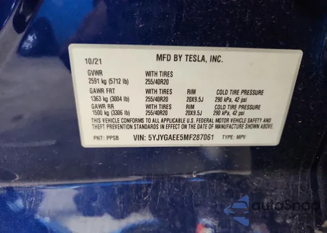 2021 Tesla Model Y z USA, uszkodzony, nr VIN 5YJYGAEE5MF287061